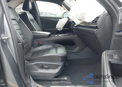 2024 Volkswagen Atlas Cross Sport 2.0T Sel R-Line z USA, uszkodzony, nr VIN 1V2AE2CA2RC233135